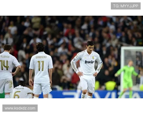 穆帅回忆2012皇马欧冠负拜仁称那是唯一一次因失利落泪时刻的瞬间